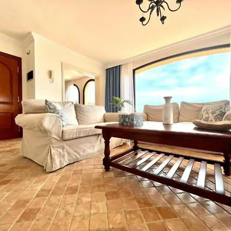 Amazing Views To The Sea With Pool *