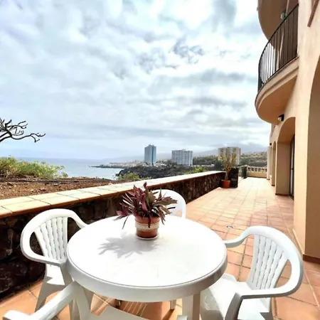 Daire Amazing Views To The Sea With Pool