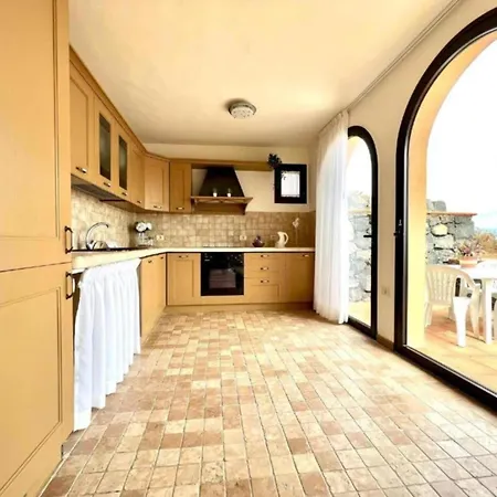 Amazing Views To The Sea With Pool Appartement